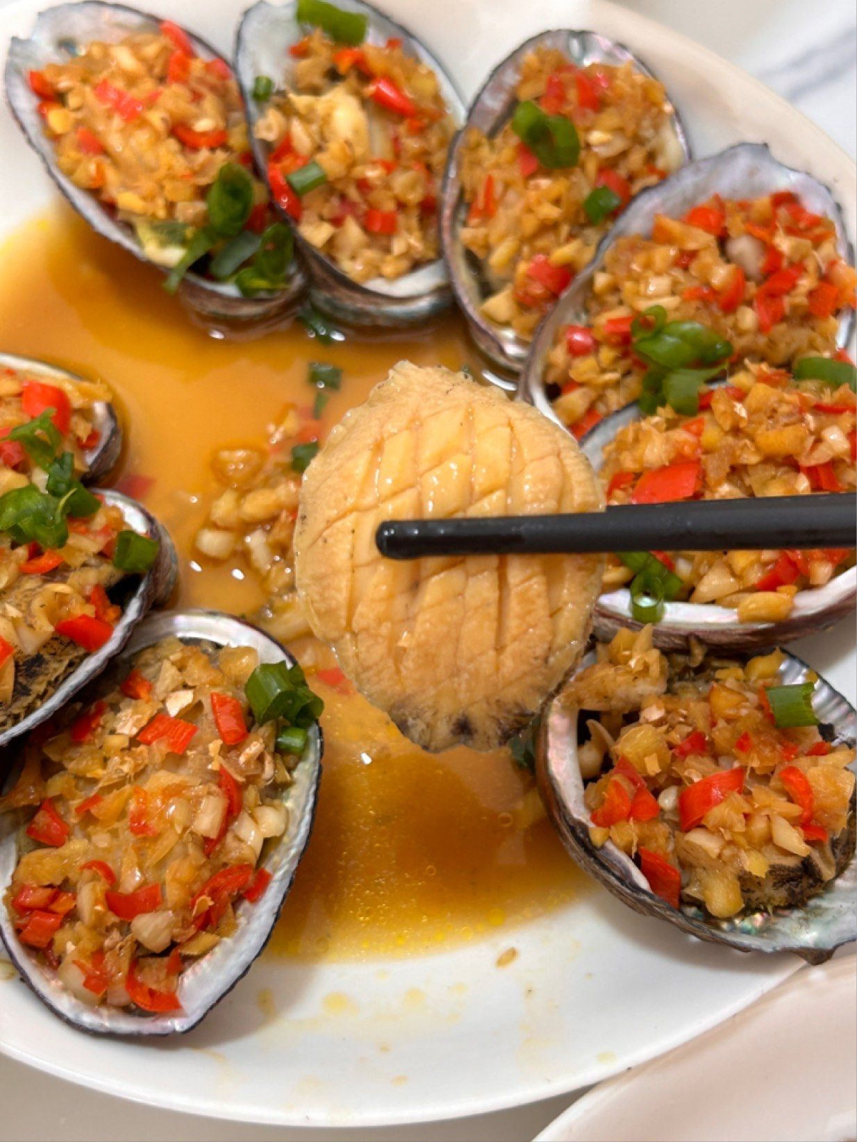 美味多汁的蒜蓉鲍鱼