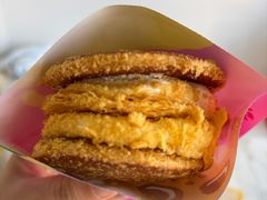 酥酥莓莓白脱冻啃烧-泽田本家·铜锣烧(美罗城店)