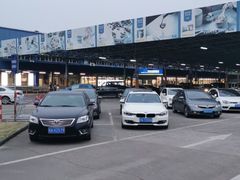 -麦德龙上海闵行商场-停车场