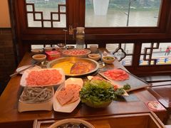 -小天鹅火锅·一线江景洪鼎旗舰店(洪崖洞店)