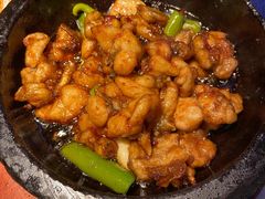石锅杭椒牛蛙-桂满陇天书(南京德基旗舰店)