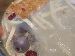 -三人行骨头王火锅(长寿店)