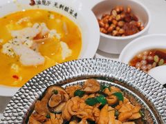 -渝是乎酸菜鱼(龙旗购物中心店)