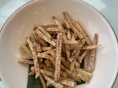 -刘姐啤酒鱼民族演艺餐厅(西街总店)