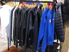 -斯普瑞斯奥特莱斯
