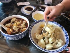 -笑来喜馄饨小笼工坊店(湖滨街店)