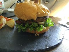 -HIGH FIVE哈福手工汉堡(桂林路店)