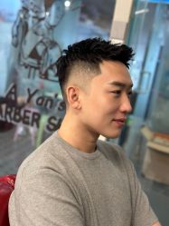 -老男孩男士理容馆·理发·烫染·修面