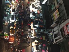 -六合夜市