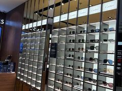 -LensCrafters亮视点(东方新天地店)