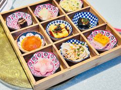 -阿瓦山寨·湘菜现炒·剁椒鱼头王(咸阳总店)