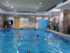 -小蓝鲸游泳培训基地(石景山店)