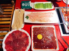 -二荆条·蜀鲜汇城市森林火锅