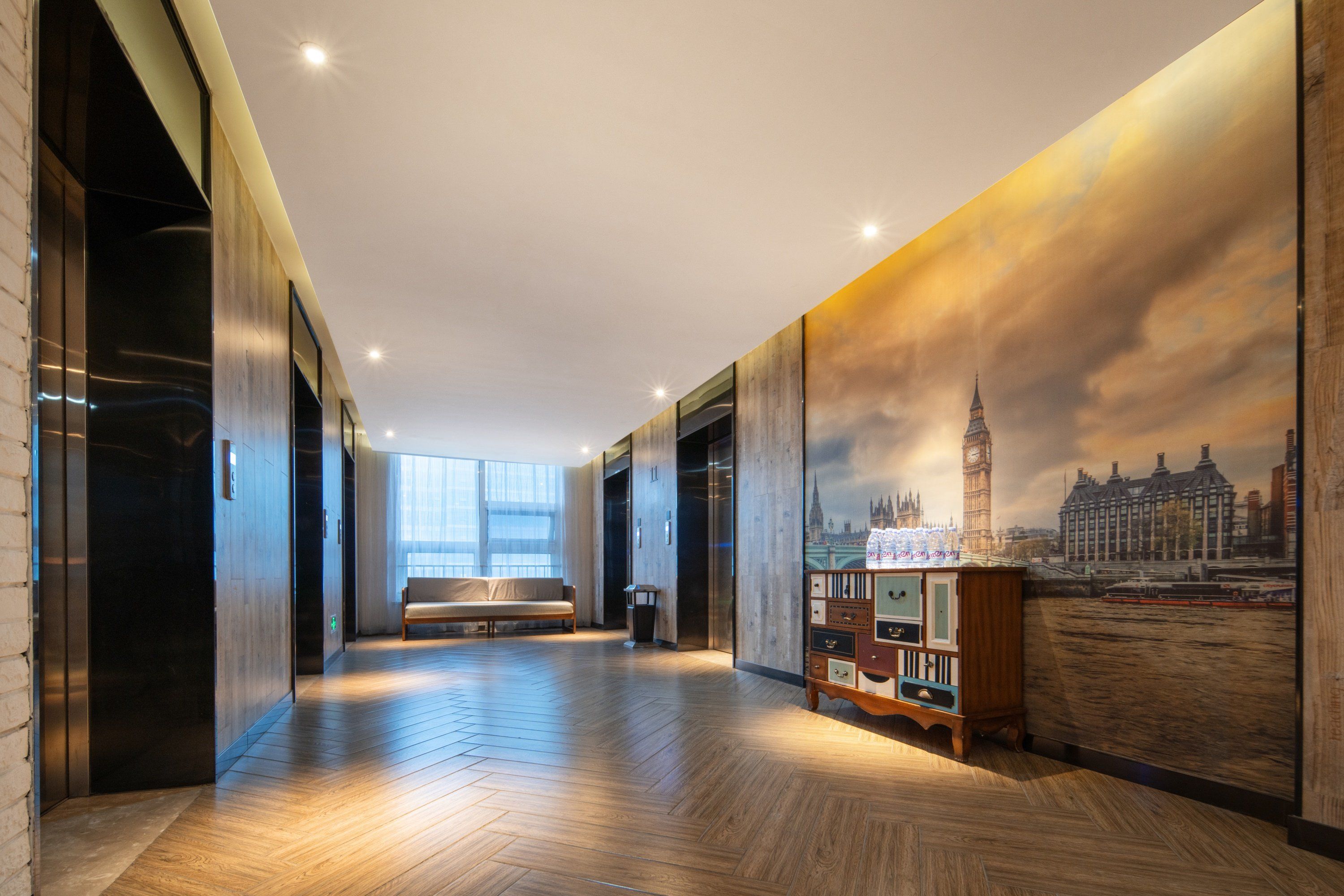 现代英式美学:菲伦酒店的整体设计风格融合