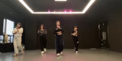 -WITCH （舞季）舞蹈工作室