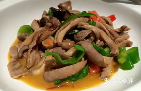 Braised Wild Pig's Trotter with Dried Scallop and Mushroom