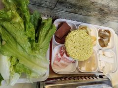 -猪三哥肥肠鸡川菜小炒