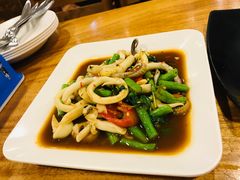 蒜蓉炒鱿鱼-两兄弟Song Pee Nong(2号店)
