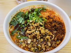 麻辣牛肉米粉-正宗慈利米粉