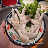 朋友跟我说有家火锅店在重庆当地传承了三代人了