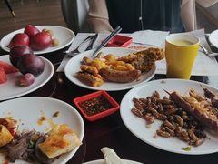 -荣誉国际酒店-云顶旋转餐厅