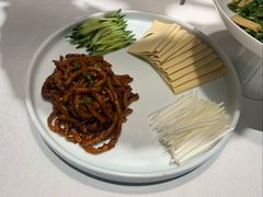 传统京酱肉丝-北平楼·烤鸭·北京菜(牡丹园店)