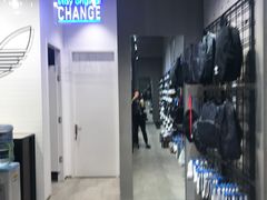 -adidas(滔搏新城吾悦广场店)