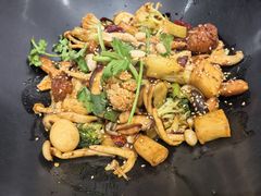 -醉人椒麻辣香锅(王府井喜悦店)