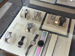 -沐渔二手奢侈品黄金手表包包回收·中古店(广州塔店)