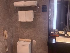 -广东大厦酒店(广州北京路步行街纪念堂地铁站店)