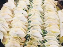 虾肉锅贴-众口斋锅贴(银泰城店)