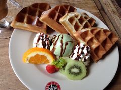 水果冰淇淋松饼-MAAN COFFEE(金桥店)