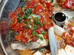 -鱼鲜饭香·招牌汽锅剁椒鱼头王