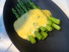 扒芦笋配荷兰汁-atta bj(国贸商城店)