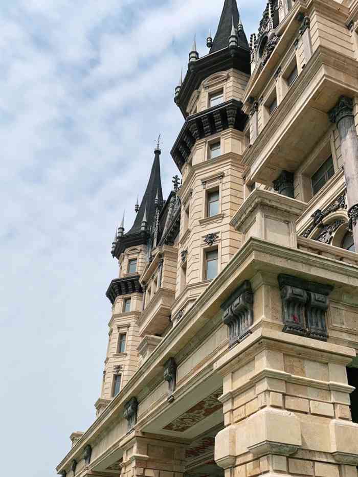 文成城堡-"电影《西虹市首富》的拍摄地.交通不算方."-大众点评移动版