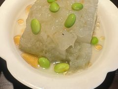 -瑞虹新天地月亮湾