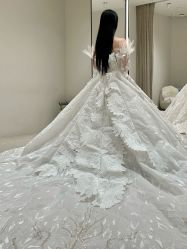 点击看大图 -Renee芮亦婚纱