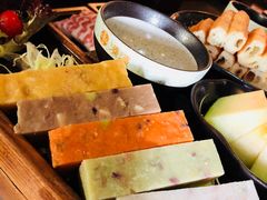 -湊湊火锅·茶憩(新中关购物中心店)