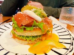 牛油果三文鱼松饼-AFS Cafe & Canteen(闽江二路店)