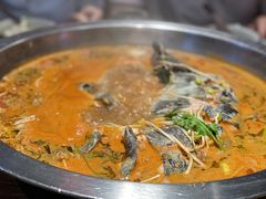 -野山舂·贵州现舂酸汤火锅(鸿通城店)