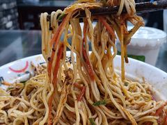 -牛一嘴·兰州牛肉面·大盘鸡(财富中心店)