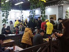 -汇吃汇喝美食街(上海建发浦悦荟广场店)