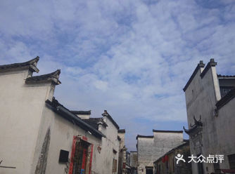 来到这里要门票 去的时候是淡季 人还是比较少的