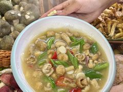 -原林野山菌火锅·炒菌(关上野生菌一条街店)