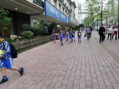 -燕子岗体育场