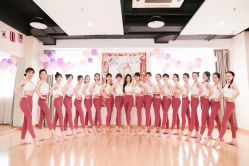 -亚太瑜伽普拉提学院