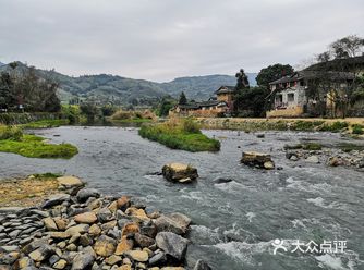 大风车和石头桥是电影云水谣取景地