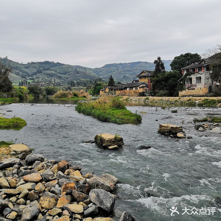 大风车和石头桥是电影云水谣取景地