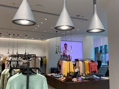 -URBAN REVIVO(上海中庚漫游城店)