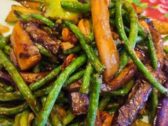 山茄子炖豆角-闯关东东北农家菜(崂山石老人店)